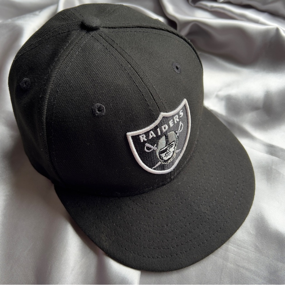 RAIDERS NFL NEW ERA 59FIFTY Black Menswear Cap Hat 100% Polyester size 6 3/4